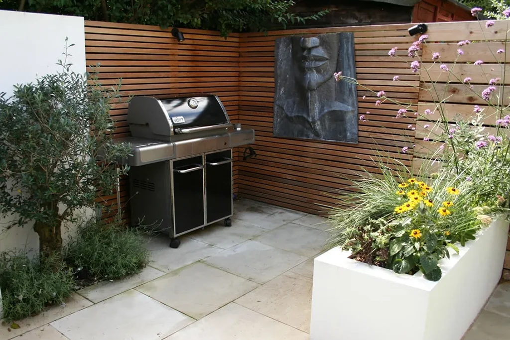 Cozy outdoor entertainment space.